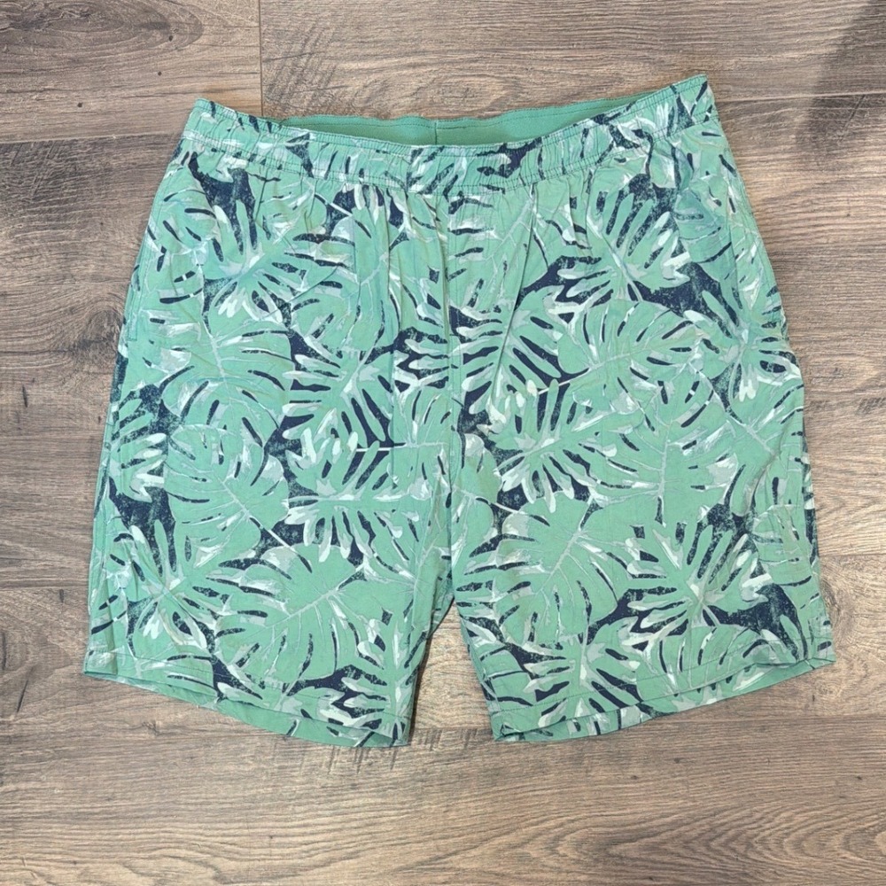 Kirkland Signature Mens XL‎ Green Tropical Monstera Leaf Print Swim Shorts